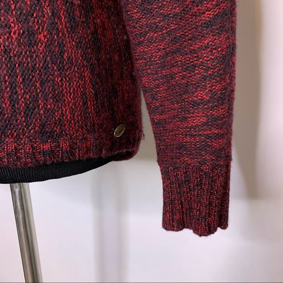 Guess red black marled cutout sleeve wool blend sweater size Medium - Picture 7 of 14